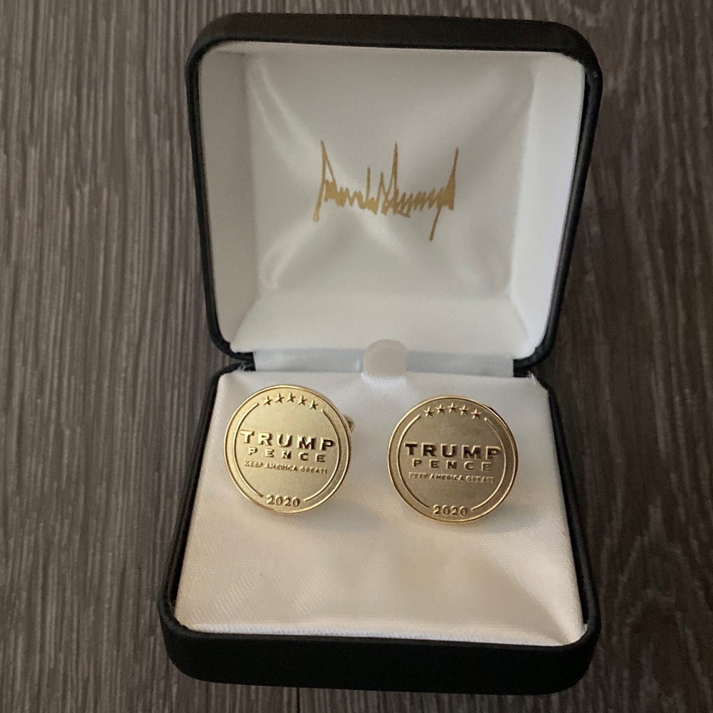Trump cufflinks gold
